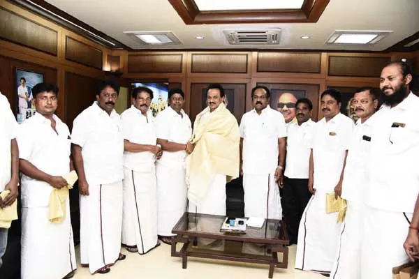 ammk-dmk